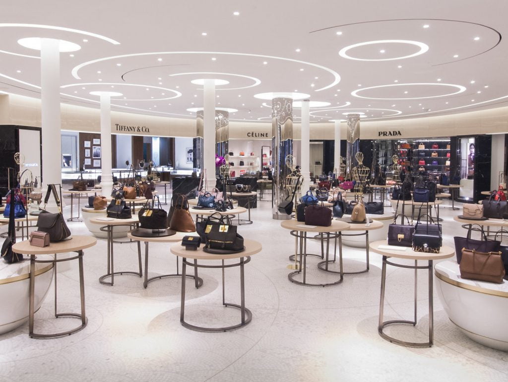 Energy efficient lighting for retail stores